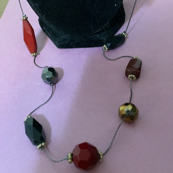 Beautiful red and black necklace, 34” - Picture 4 of 5